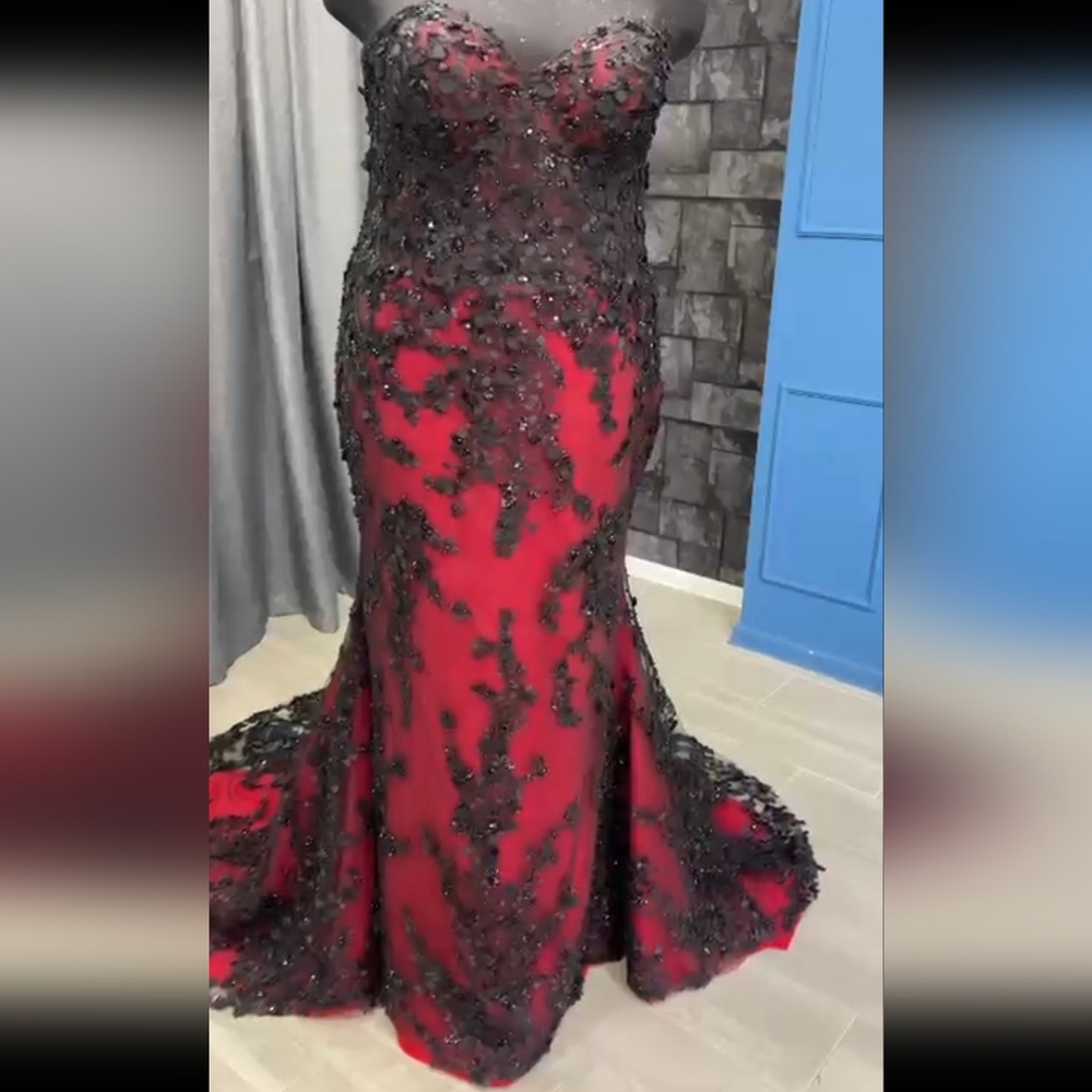 Elegant Black Lace and Red Wedding Dress